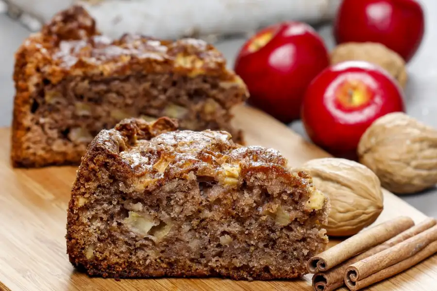 طرز تهیه کیک سیب ساده